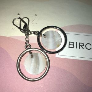 Dangle pearl earrings